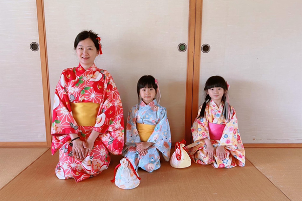 奴媽和女兒