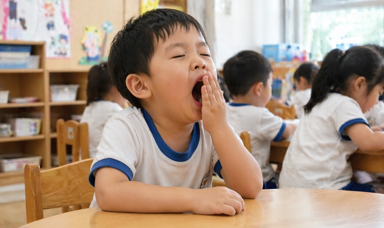  睡不好＝學不好？兒童睡眠醫師：留意4大睡眠訊號，用3招陪孩子調整節奏