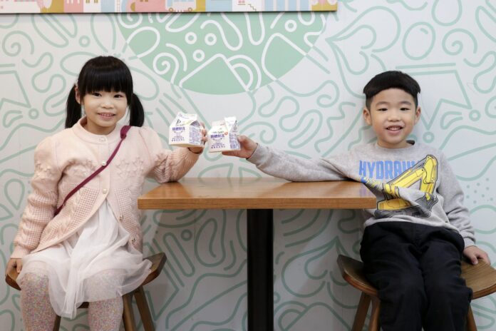 「生生有鮮乳」開學新制上路，家長必看！雙北、桃園、台中免費鮮乳領取方式一次看