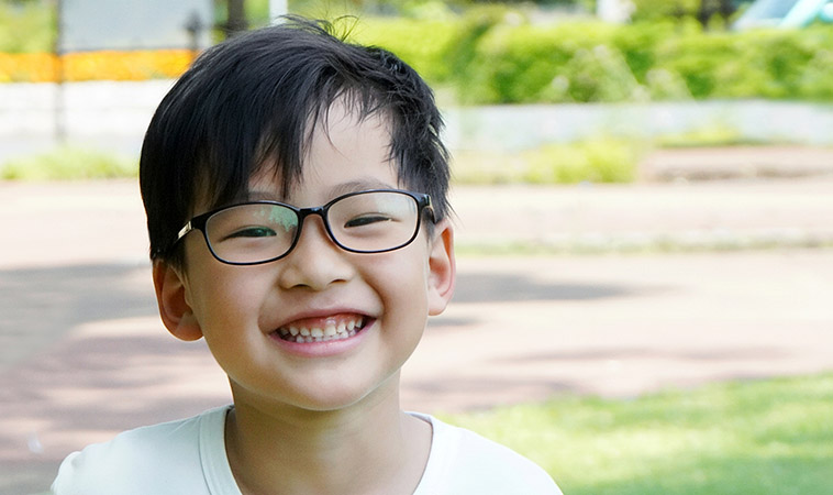 孩子第一次做眼睛檢查，家長小孩都緊張？爸媽可以先準備這5件事