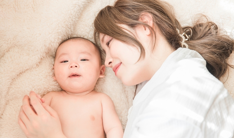 「沒錢就別生？」泰辣一句話引爆育兒討論，蒼藍鴿怎麼看新手父母的焦慮