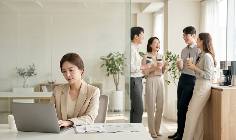 法律正式向職場霸凌說 NO！下屬、同事不理人怎麼辦？5 招判斷你是否正遭遇職場霸凌