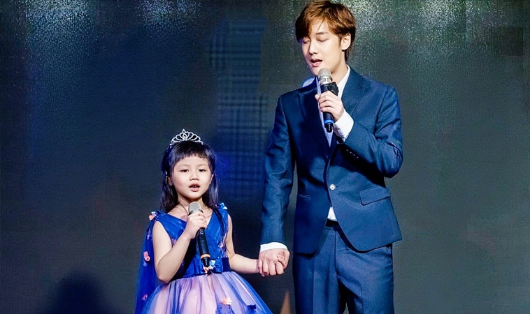 「那對夫妻」妮妮校園性騷擾成立，多名學生霸凌！Kim京燁：她沒說謊，長期承受這種痛