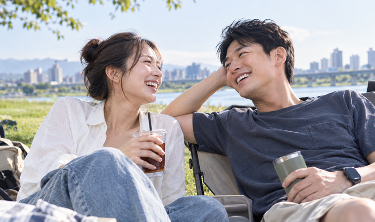 結婚多年後，老公到底是「最好的朋友」還是「永遠的情人」？一句話掀起婚姻兩派論戰
