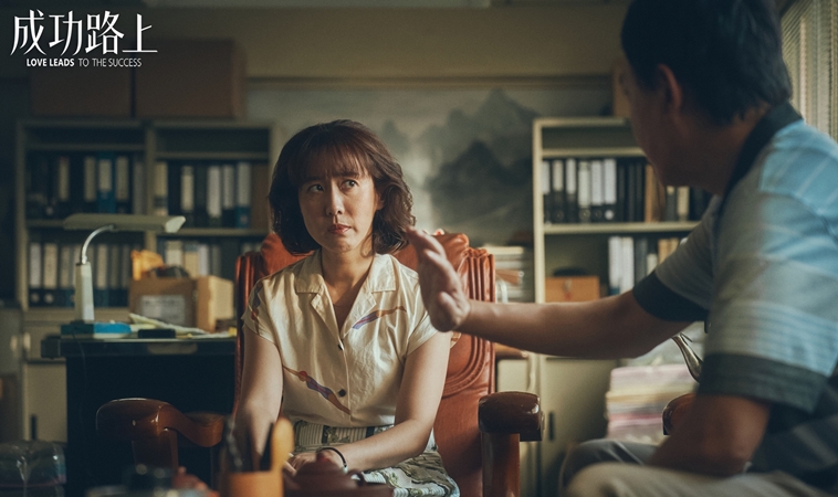 張詩盈《成功路上》戲裡演活壓抑媽，戲外守中風母，奪金鐘女配淚崩：換你為自己活了