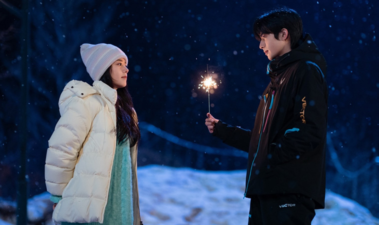 《驕陽似我》十年歸來，成為母親之後，我才真正看懂兩種愛&mdash;&mdash;有些人用來成長，有些人陪你走完人生