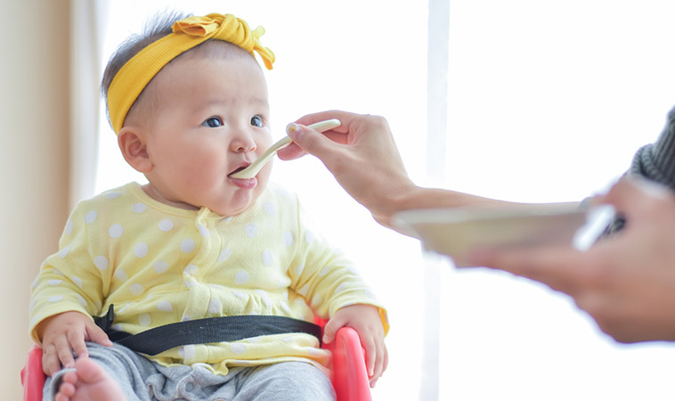 花生該什麼時候給寶寶吃？不一定要避開！媽媽該如何安全讓寶寶接觸花生？