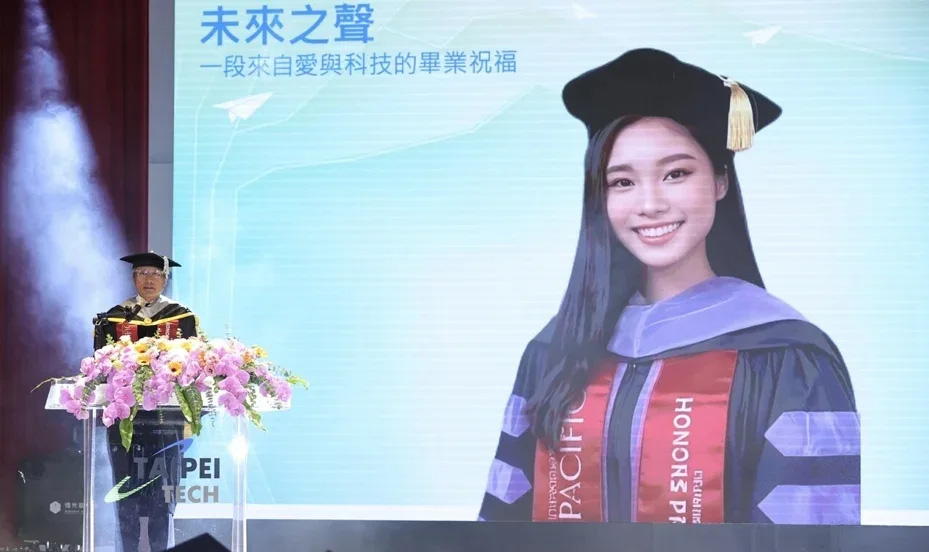 AI無法讓女兒回來，卻讓思念有了形狀：包小柏用8年完成一場跨越生死的父女約定