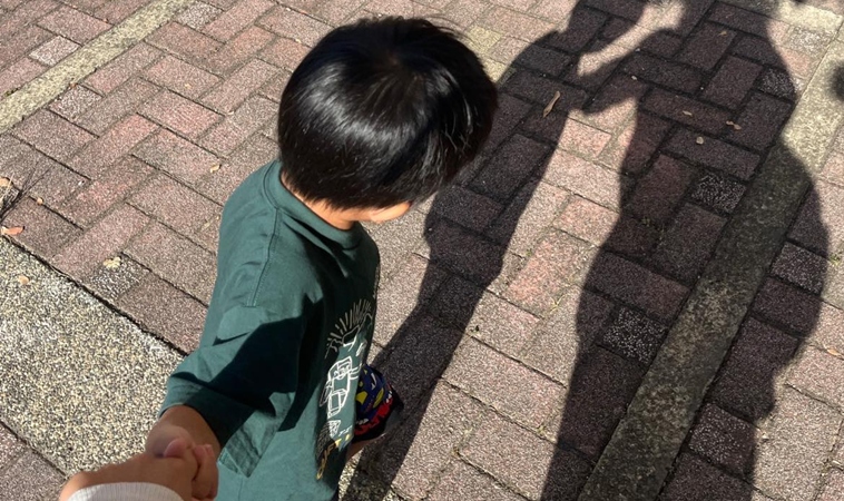 差一秒孩子就不見！竹北媽媽一打二參加里民活動，兒子差點被阿婆帶走！3招預防走失