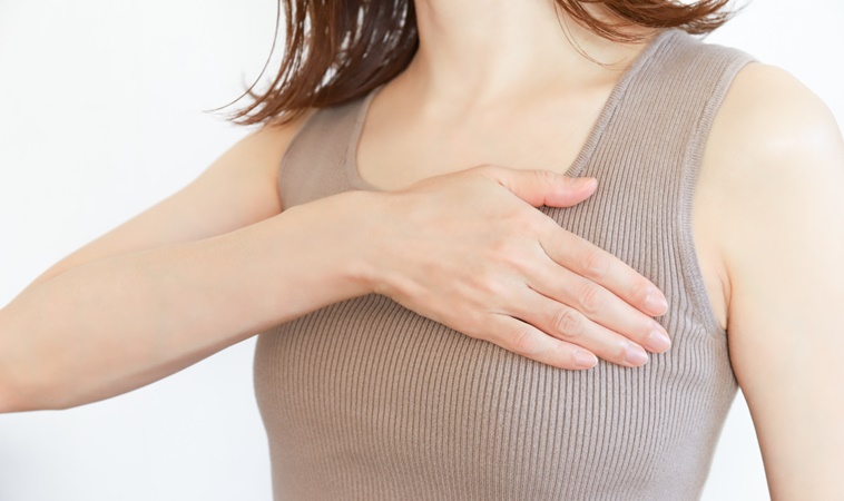 乳癌防治特輯︱如果每月都做乳房自我檢查，還需要再去給專科醫師檢查嗎？