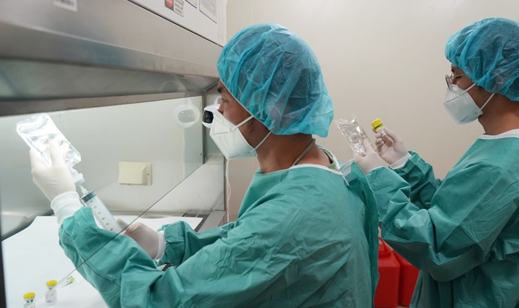 「我不想開刀，怕身體恢復不了！」33歲孕婦子宮外孕出血，婦醫與藥師聯手用藥保住子宮